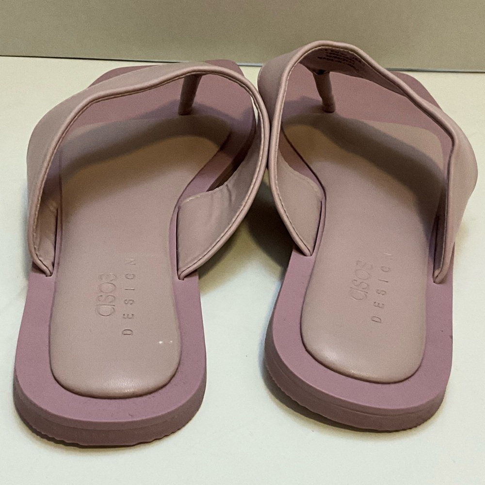 ASOS Design Fig Toe Thong Flat Sandals 8 - Picture 5 of 10